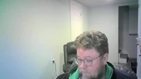 Snapshot of mister_happy567 chatting on 02/01/26, 03:05 Mr. Happy online show from 02/01/26, 03:05