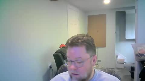 Snapshot of mister_happy567 chatting on 02/16/26, 09:55 Mr. Happy online show from 02/16/26, 09:55