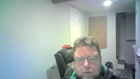 Snapshot of mister_happy567 chatting on 02/20/26, 07:54 Mr. Happy online show from 02/20/26, 07:54