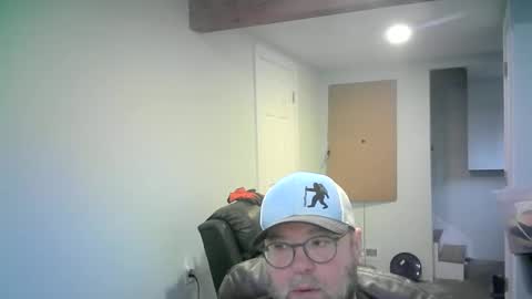 Snapshot of mister_happy567 chatting on 02/22/26, 06:06 Mr. Happy online show from 02/22/26, 06:06