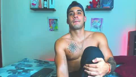 Snapshot of mister_latino27 chatting on 03/04/25, 01:34 Mster online show from 03/04/25, 01:34
