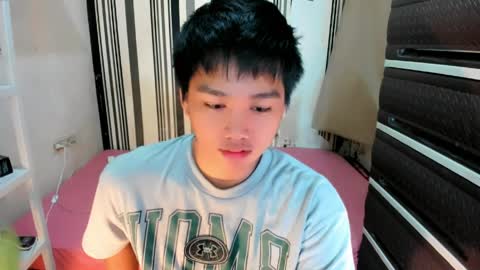 Snapshot of mister_officer chatting on 04/05/26, 08:39 SAINT SACHI will make your day online show from 04/05/26, 08:39
