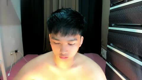 Snapshot of mister_officer chatting on 04/13/26, 06:19 SAINT SACHI will make your day online show from 04/13/26, 06:19