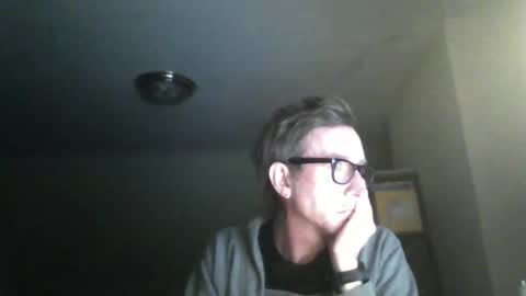 Snapshot of mister_void chatting on 12/02/24, 04:42 Mister Void online show from 12/02/24, 04:42