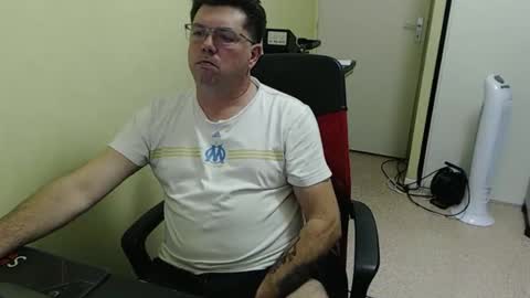 mistercoeur online show from 10/14/25, 08:42