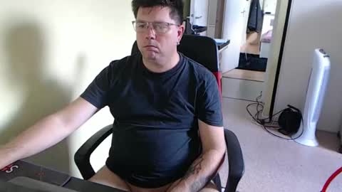 mistercoeur online show from 10/21/25, 10:27