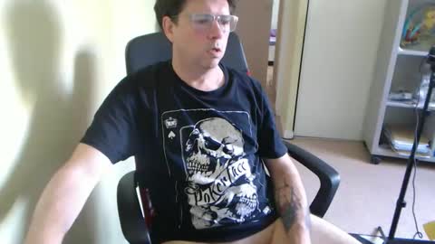 Snapshot of mistercoeur1 chatting on 04/23/26, 03:25 mistercoeur online show from 04/23/26, 03:25