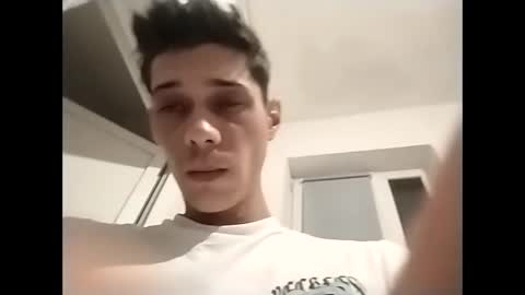 Snapshot of misteriosoxragazzo chatting on 10/09/25, 06:28 MisteriosoXragazzoX online show from 10/09/25, 06:28