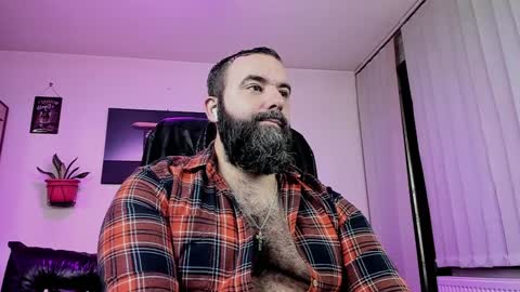 Snapshot of misterlov3r chatting on 02/01/25, 10:23 misterlov3r online show from 02/01/25, 10:23