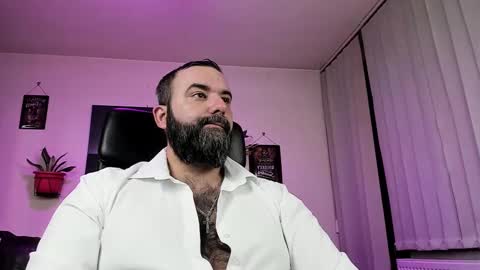 Snapshot of misterlov3r chatting on 03/04/25, 11:00 misterlov3r online show from 03/04/25, 11:00