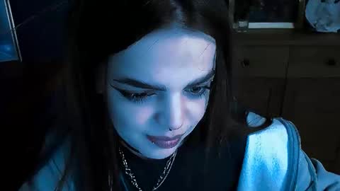 Ines online show from 12/01/25, 04:34