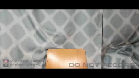 Mistique Groves online show from 10/09/25, 03:04