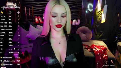 Darsy online show from 12/22/24, 12:05