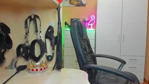 Mistress Kristi online show from 10/09/25, 07:56