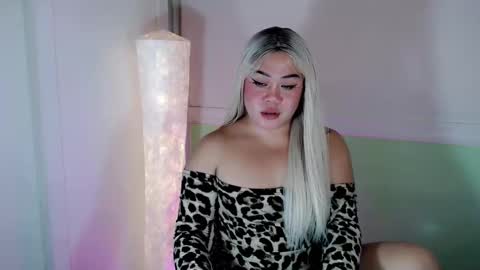 mistress_marta69 online show from 12/04/25, 11:13