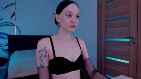 Mistress Mia online show from 09/15/25, 07:03