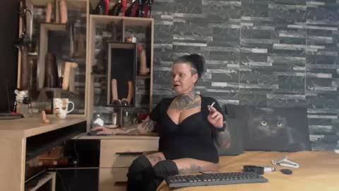 Snapshot of mistress_mirybossy chatting on 01/29/25, 04:36 Mistress Mirybossy online show from 01/29/25, 04:36