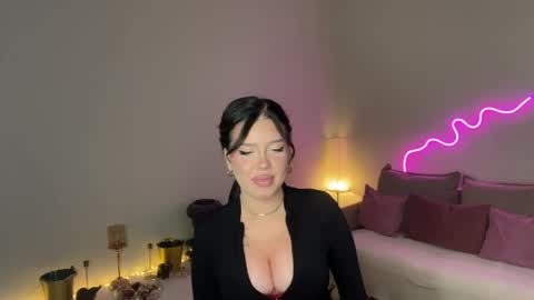 Snapshot of mistress_of_hearts chatting on 05/16/26, 07:56 Mia online show from 05/16/26, 07:56