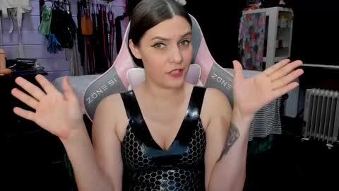 Dirty Priest and Ivi online show from 02/14/25, 07:02