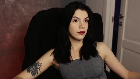Snapshot of mistress_rochelle chatting on 02/06/25, 05:51 Miss Rochelle online show from 02/06/25, 05:51