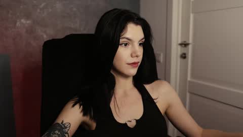 Snapshot of mistress_rochelle chatting on 03/02/25, 01:47 Miss Rochelle online show from 03/02/25, 01:47