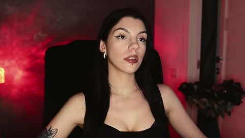 Snapshot of mistress_rochelle chatting on 10/21/25, 10:10 Miss Rochelle online show from 10/21/25, 10:10