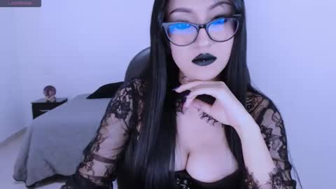 Mistress online show from 01/18/26, 01:53