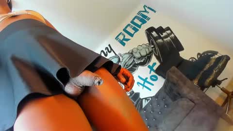 NAHOMY  online show from 11/22/25, 11:53