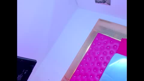 NAHOMY  online show from 02/06/26, 07:50