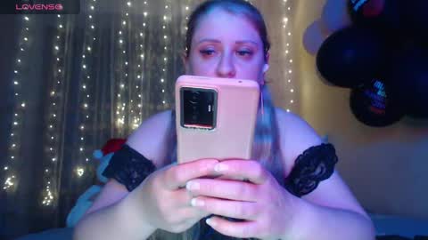 Snapshot of mistresscaro chatting on 05/09/26, 08:47 mistresscaro online show from 05/09/26, 08:47