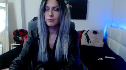 MistressEvelyn  online show from 01/22/25, 05:59