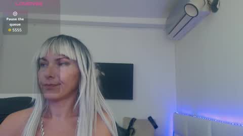 MistressEvelyn  online show from 09/27/25, 07:19