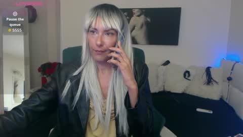 MistressEvelyn  online show from 10/06/25, 06:49