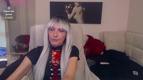MistressEvelyn  online show from 10/20/25, 05:41