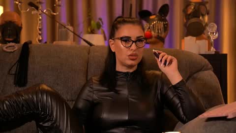 Mistress Kelly online show from 11/21/25, 09:46