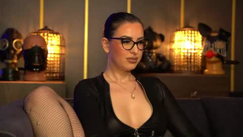 Mistress Kelly online show from 04/19/26, 08:44