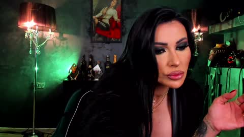 Snapshot of mistresskennya chatting on 01/01/25, 06:16 mistresskennya online show from 01/01/25, 06:16