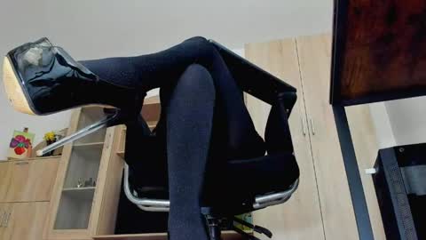 YourGoddessM online show from 05/05/26, 01:08