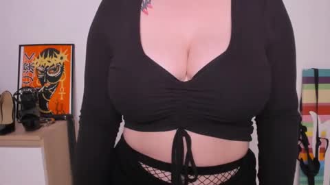 Snapshot of mistresssandy chatting on 01/30/25, 08:42 SANDY online show from 01/30/25, 08:42