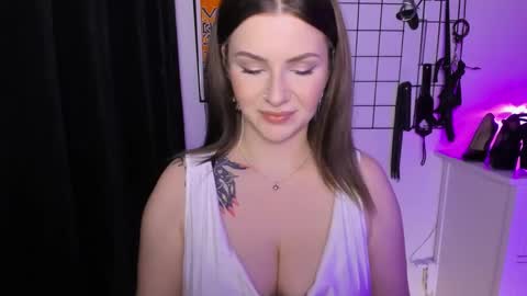 Snapshot of mistresssandy chatting on 02/26/25, 09:58 SANDY online show from 02/26/25, 09:58