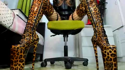 Snapshot of mistresstiffany69 chatting on 07/05/26, 05:53 Tiffany online show from 07/05/26, 05:53