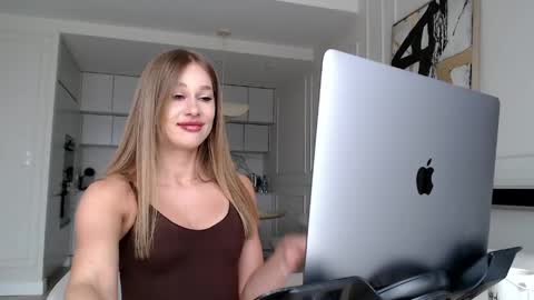 mistressuniverse online show from 05/12/26, 08:11