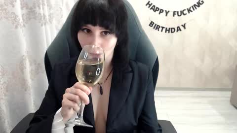 Snapshot of misty_dark chatting on 10/13/25, 10:48 misty_dark online show from 10/13/25, 10:48