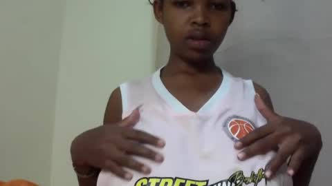 misty_shee online show from 06/27/26, 04:23