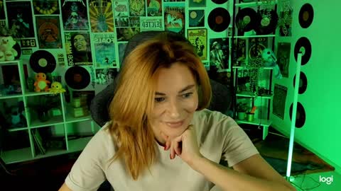 Snapshot of mistybarnes chatting on 12/02/24, 08:41 MistyBarnes NONUDE MODEL online show from 12/02/24, 08:41