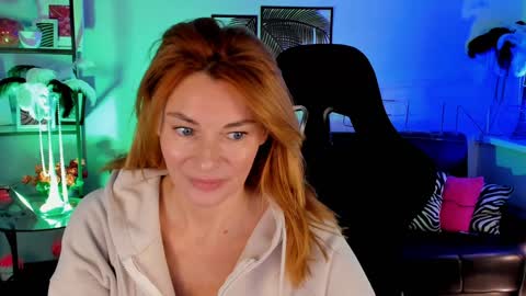 Snapshot of mistybarnes chatting on 12/04/24, 08:34 MistyBarnes NONUDE MODEL online show from 12/04/24, 08:34