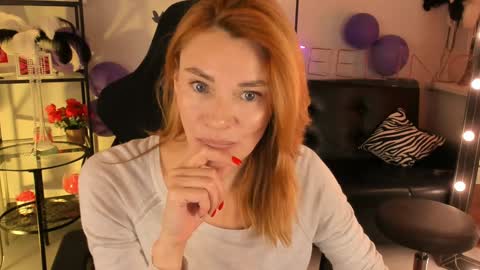 Snapshot of mistybarnes chatting on 12/12/24, 09:08 MistyBarnes NONUDE MODEL online show from 12/12/24, 09:08