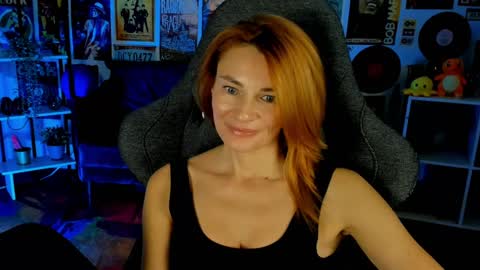 Snapshot of mistybarnes chatting on 12/15/24, 01:11 MistyBarnes NONUDE MODEL online show from 12/15/24, 01:11