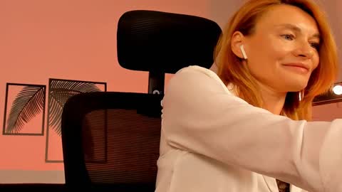 Snapshot of mistybarnes chatting on 03/06/25, 02:51 MistyBarnes NONUDE MODEL online show from 03/06/25, 02:51