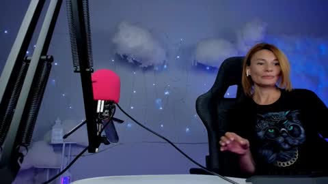 Snapshot of mistybarnes chatting on 03/10/25, 02:59 MistyBarnes NONUDE MODEL online show from 03/10/25, 02:59